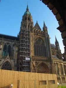 travaux-accessibilité-cathédrale-Bayeux