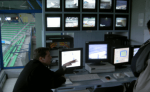 visuel-projection-sur-écran-des-vidéosurveillances